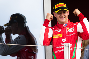 Mick Schumacher 2021-től a Haas pilótája lesz