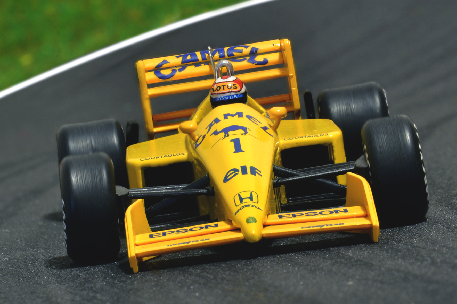 Lotus 100T Nelson Piquet 1988 - Kyosho 1:43