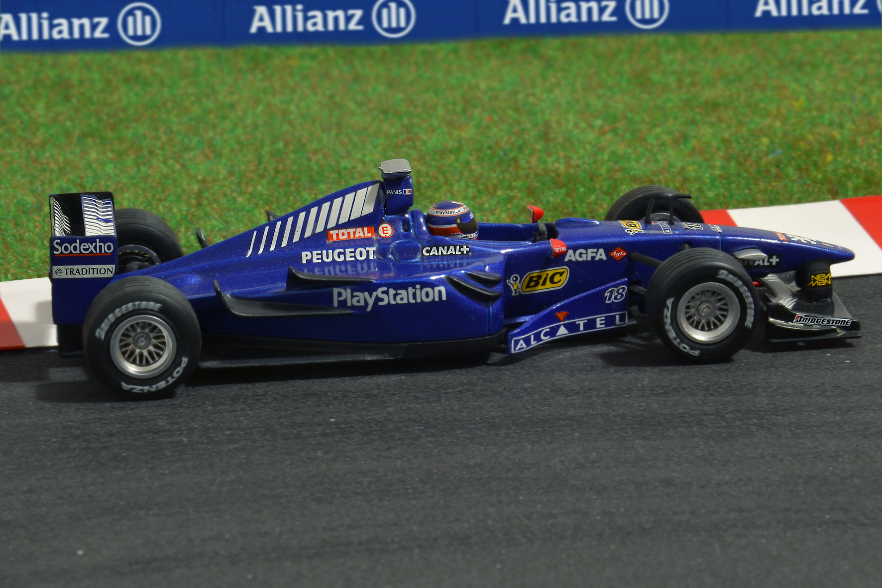 Prost GP AP02 Olivier Panis 1999- Minichamps 1:43