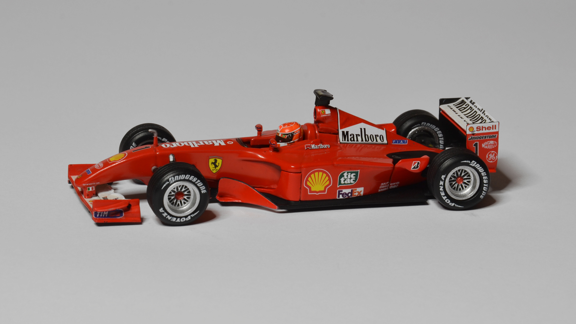 2001_ferrari_f2001_1.jpg