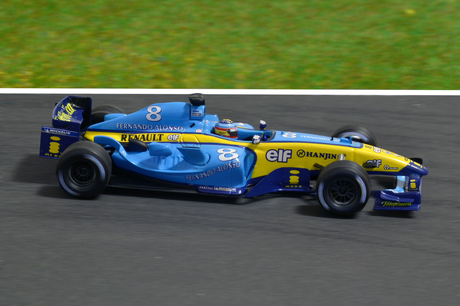 Renault R24 Fernando Alonso 2004 - Minichamps 1:43