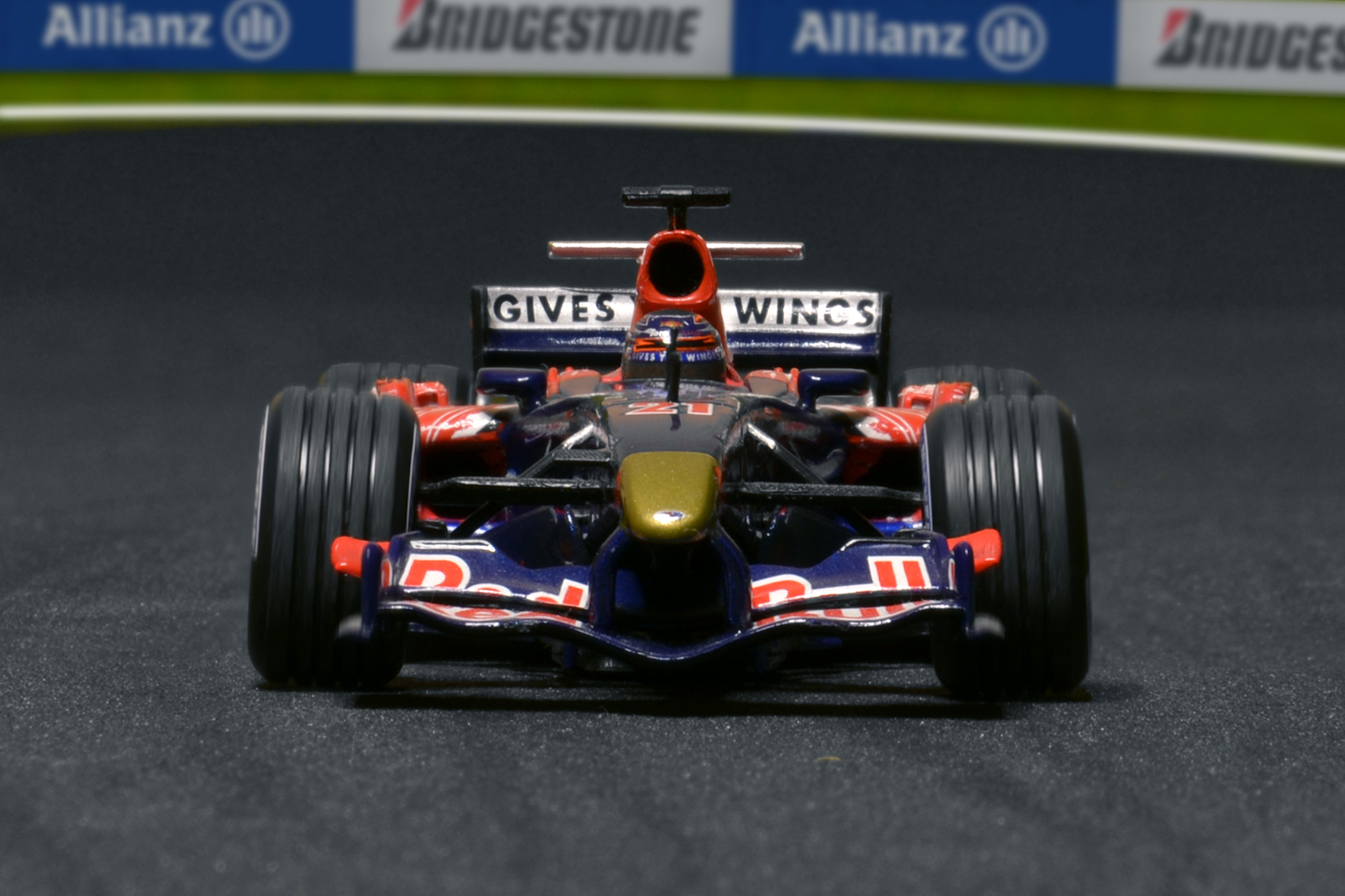 Toro Rosso STR1 Scott Speed 2006 - Minichamps 1:43