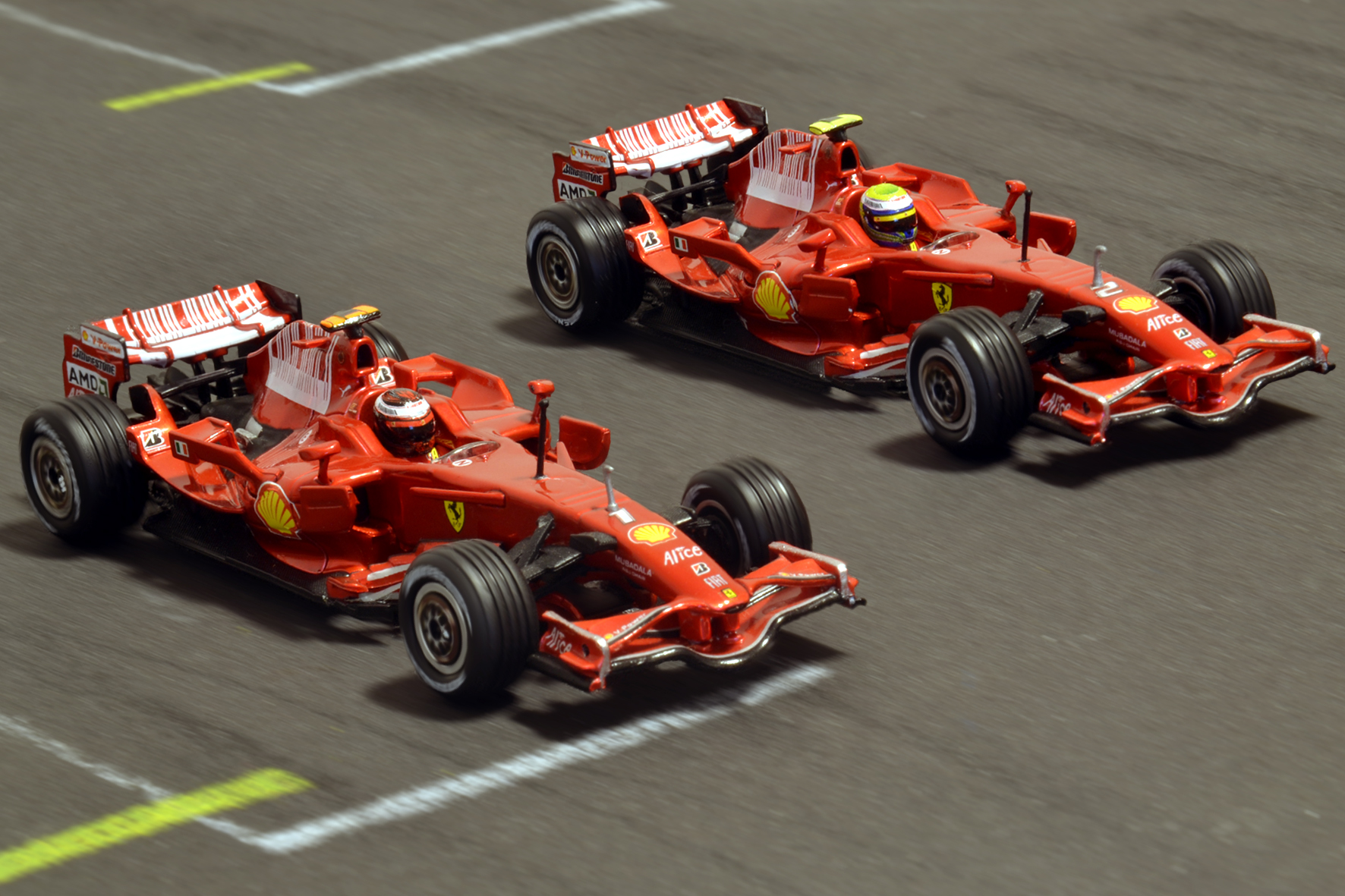 Ferrari F2008 Kimi Räikkönen & Felipe Massa 2008 - Hot Wheels 1:43