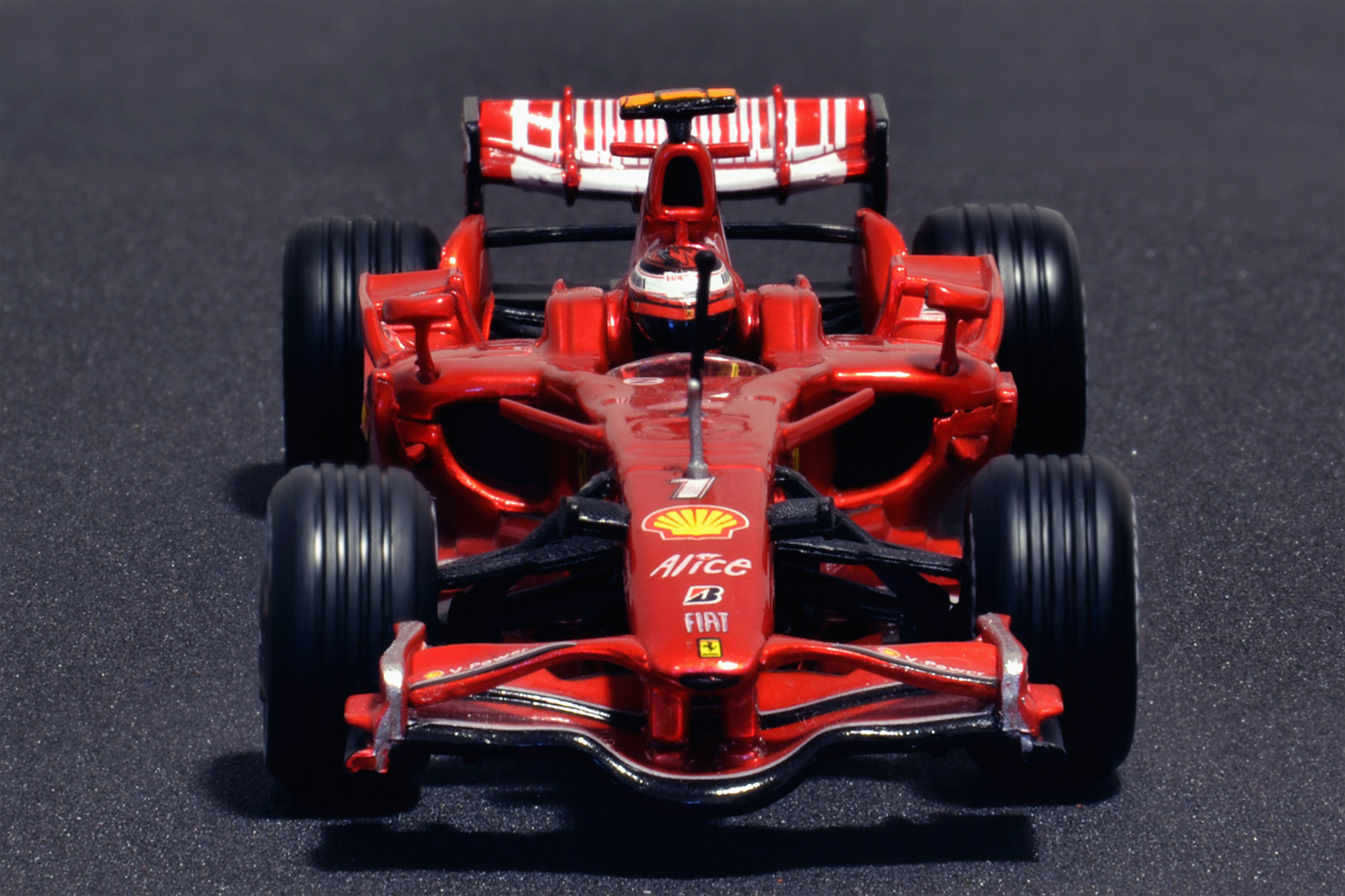 Év:2008<br />Modell: F2008<br />Pilóta: Kimi Räikkönen<br />Gyártó: Hot Wheels