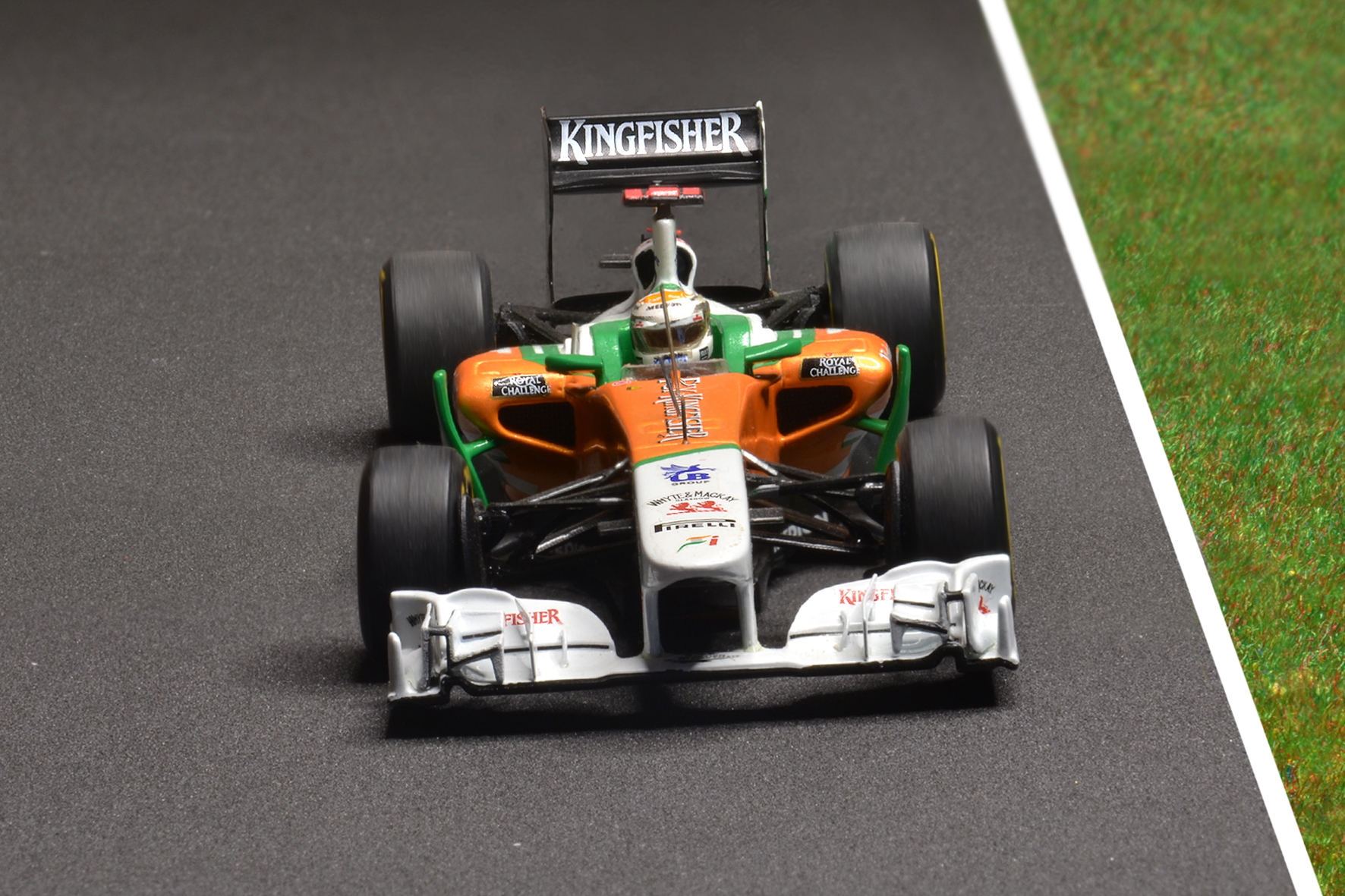 Force India VJM04 Adrian Sutil 2011 - Spark 1:43