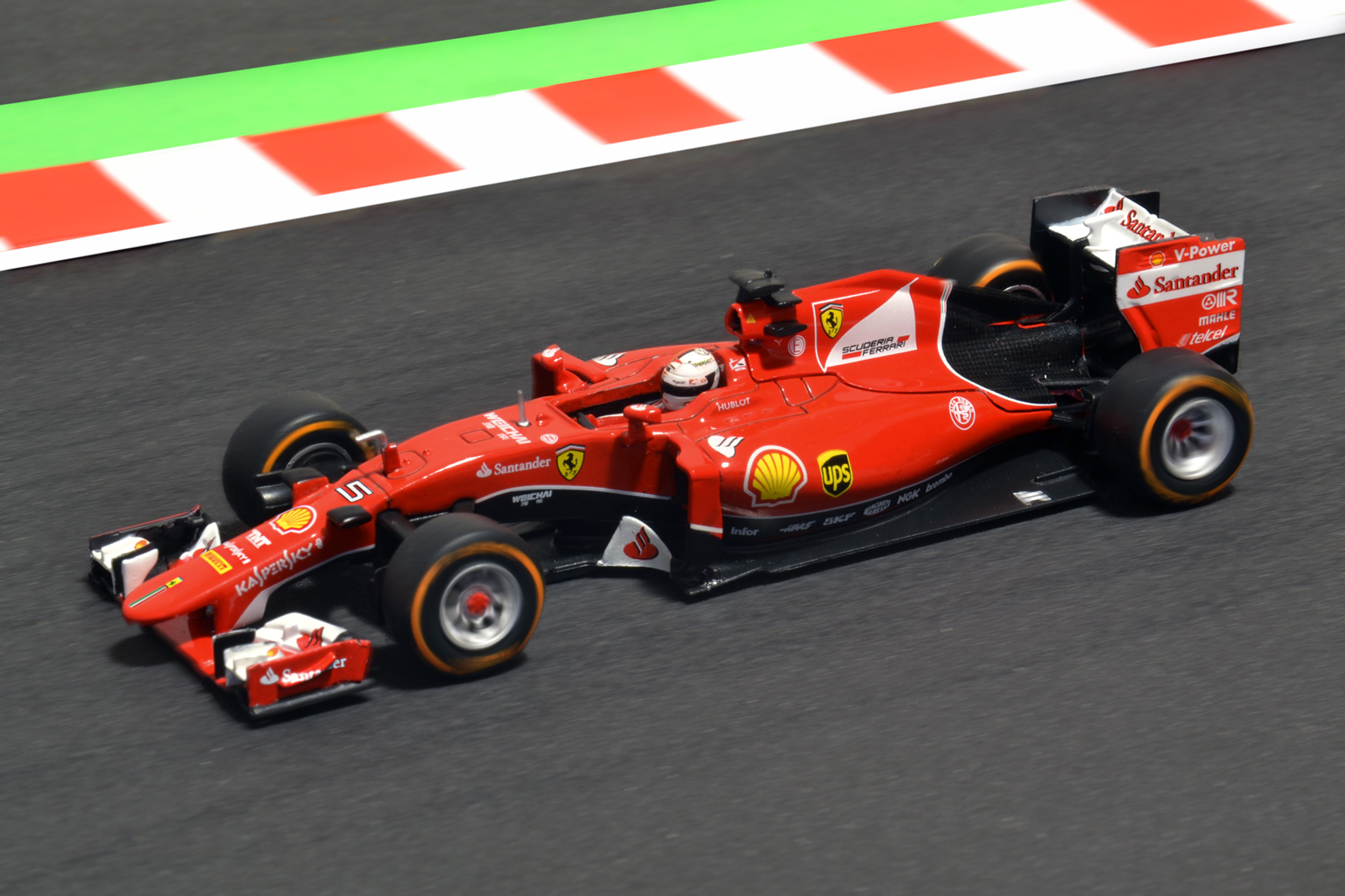 Ferrari SF15-T Sebastian Vettel 2015 - Altaya 1:43 (Conversion)