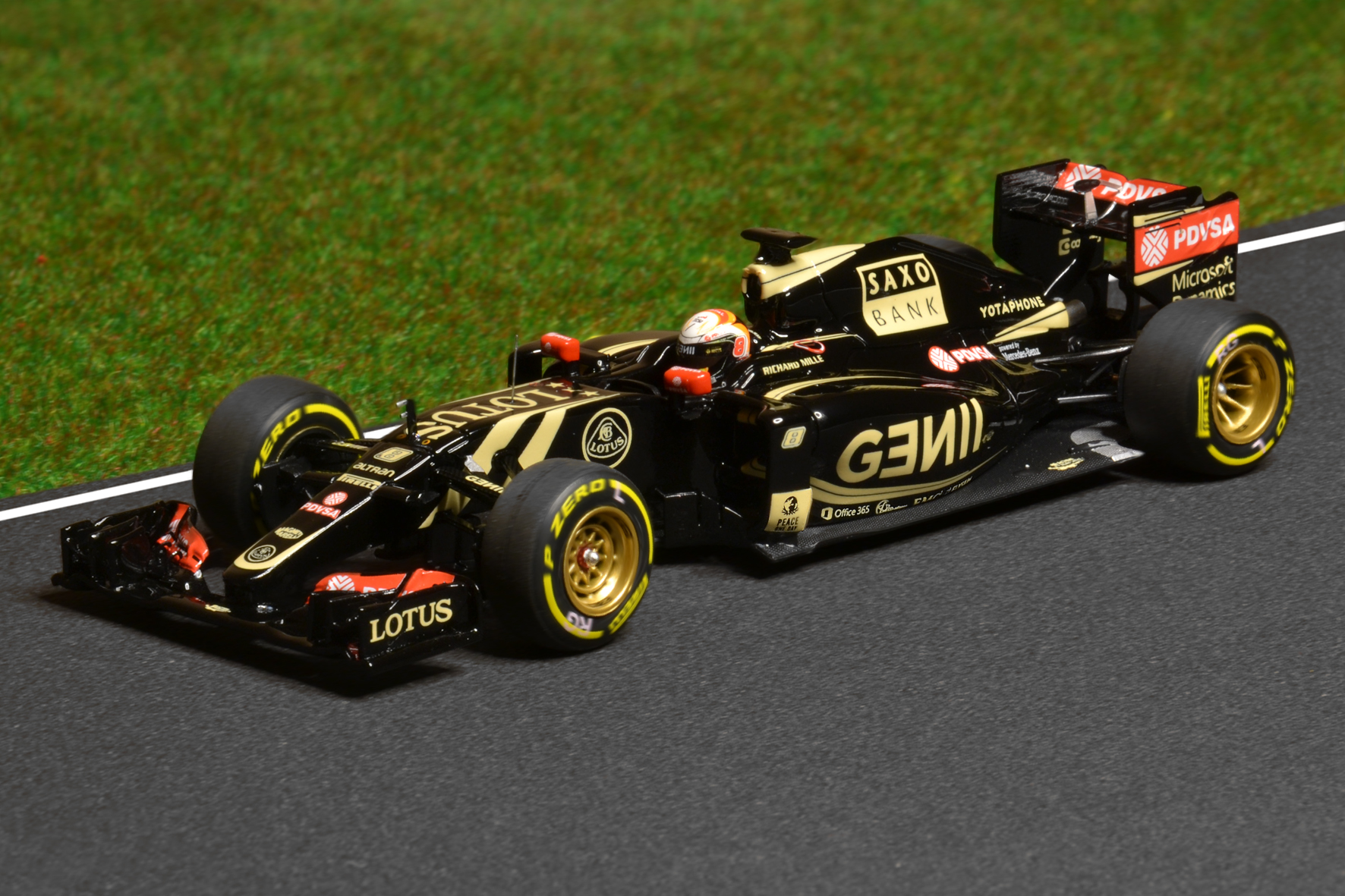 Lotus E23 Romain Grosjean 2015 - Minichamps 1:43