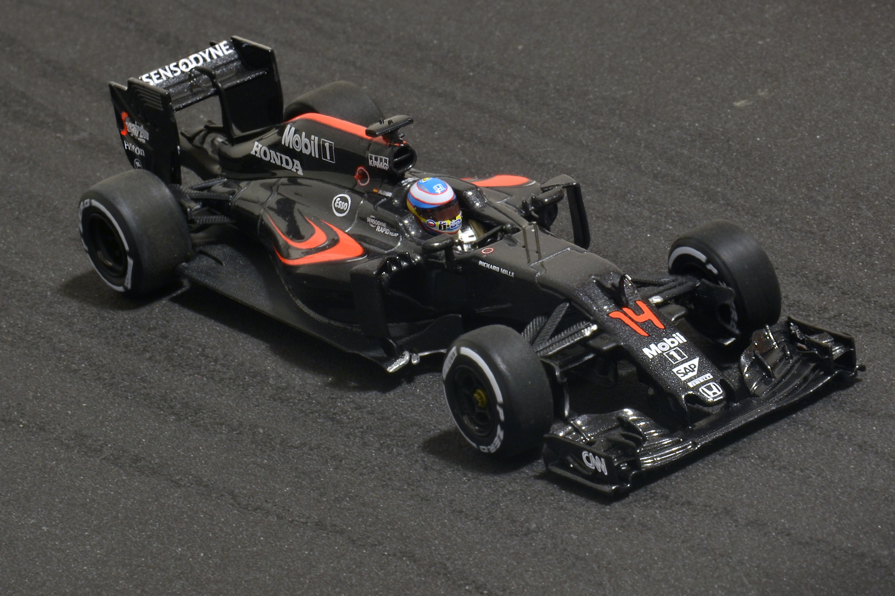 McLaren MP4/31 Fernando Alonso 2016 - Ebbro 1:43