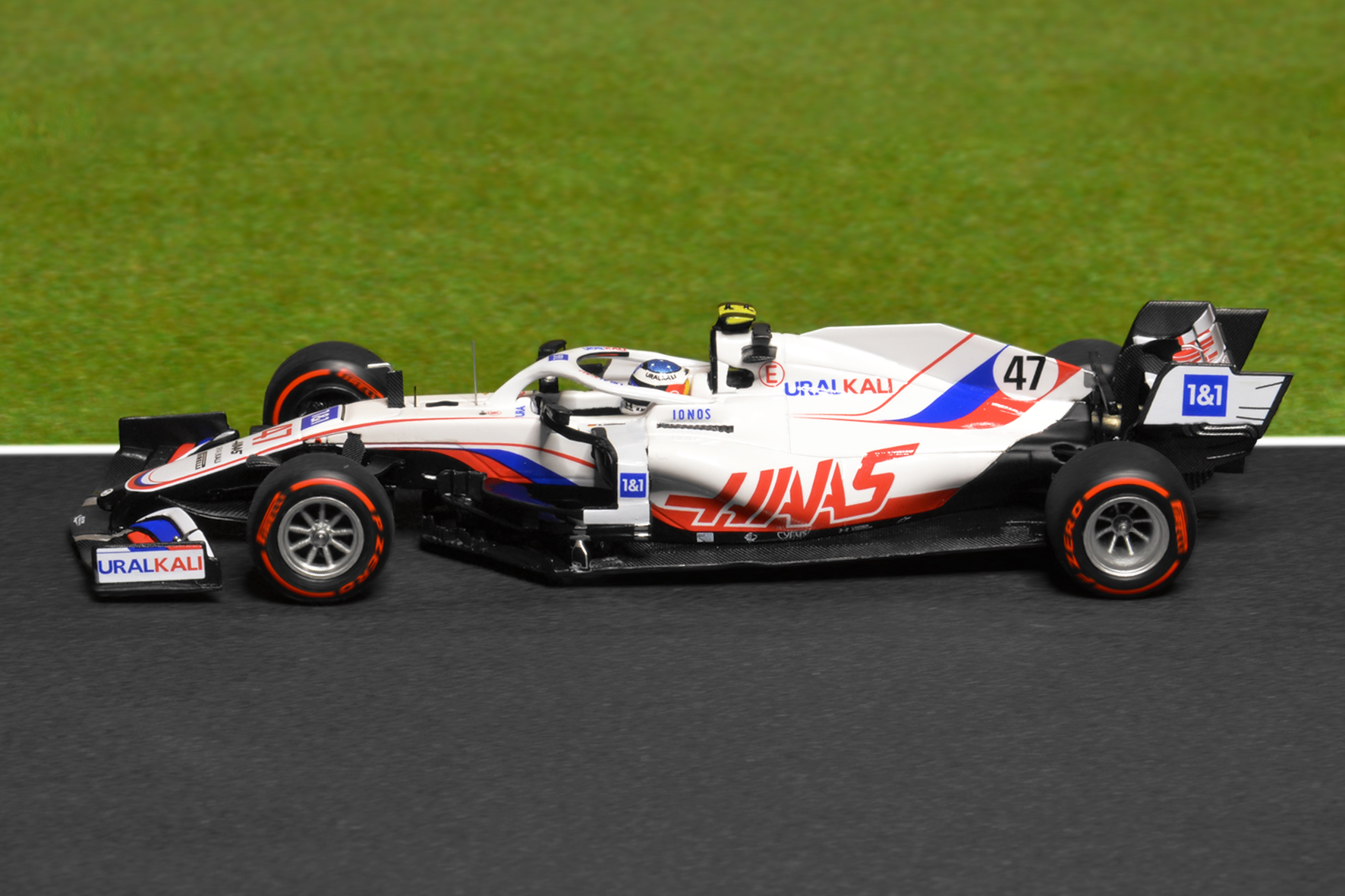 Haas VF-21 Mick Schumacher 2021 - Minichamps 1:43