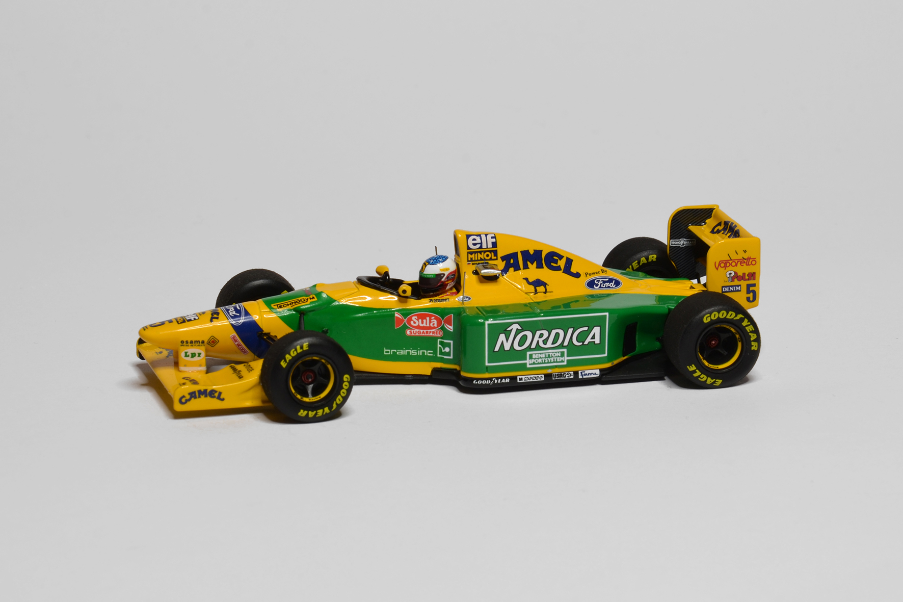 Benetton - Ford B193B | 1993 | Michael Schumacher | Minichamps