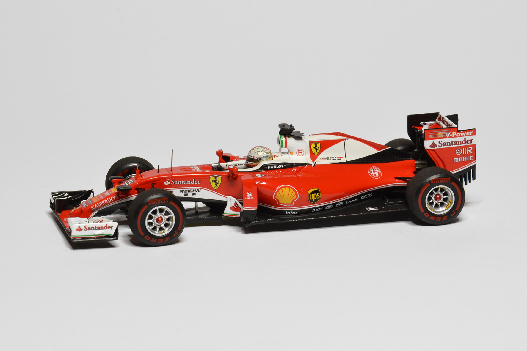 Ferrari SF16-H | 2016 | Sebastian Vettel | Looksmart