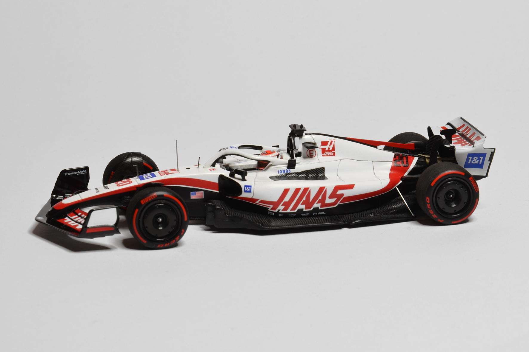 Haas - Ferrari VF-22 | 2022 | Kevin Magnussen | Minichamps