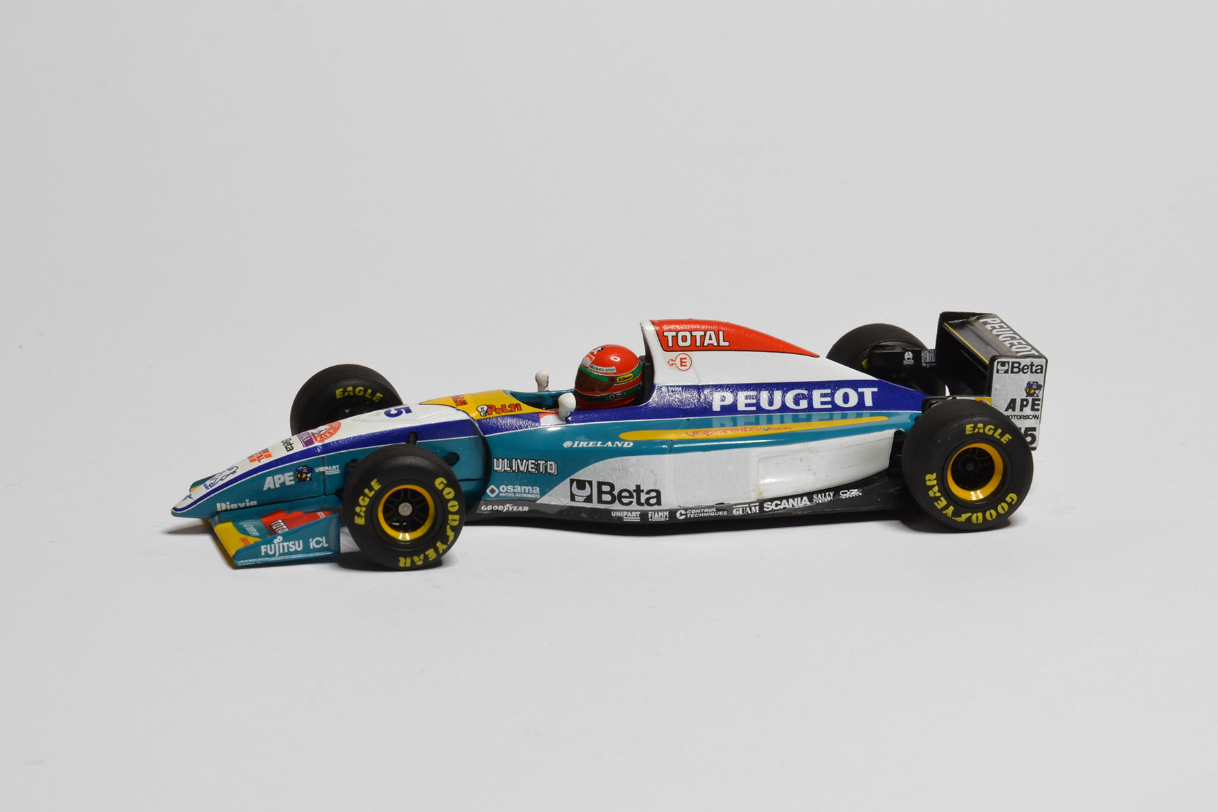 Jordan - Peugeot 195 | 1995 | Eddie Irvine | Minichamps