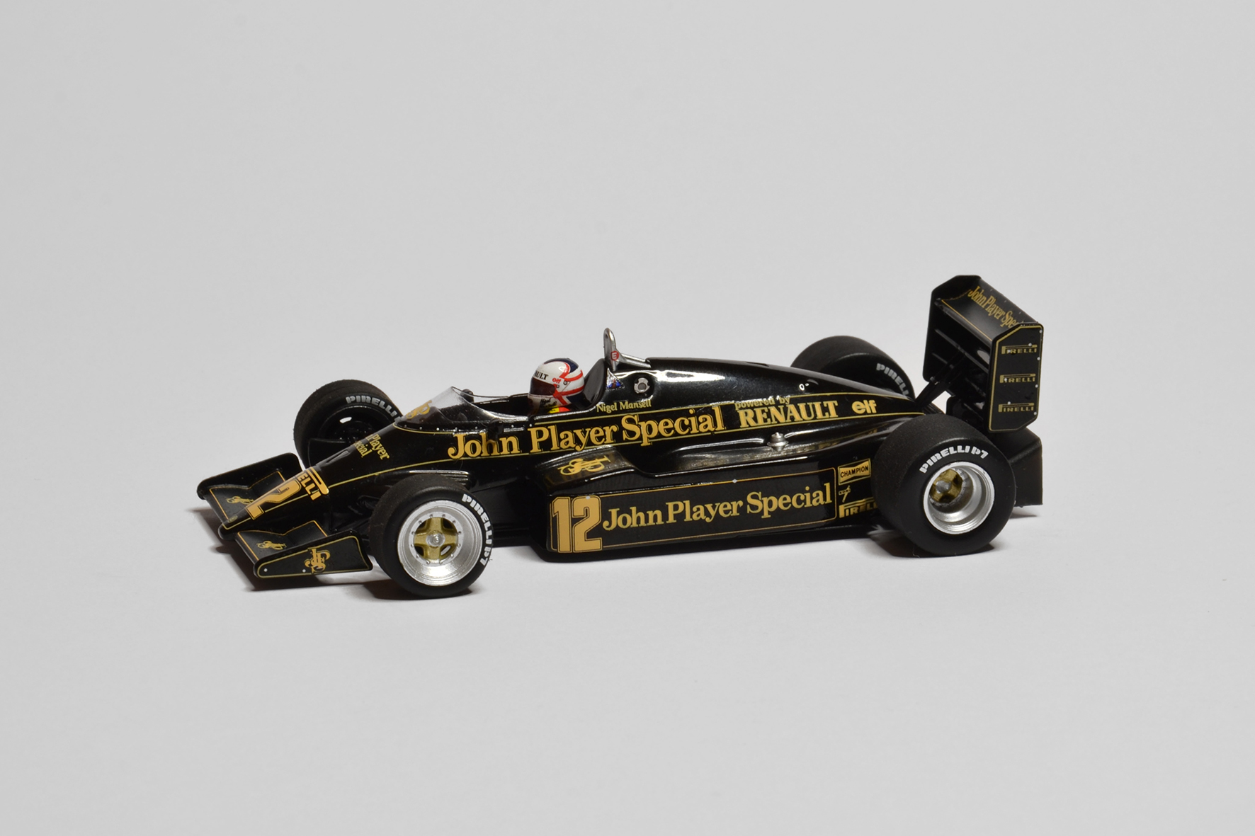 Lotus - Renault 94T | 1983 | Nigel Mansell | Minichamps