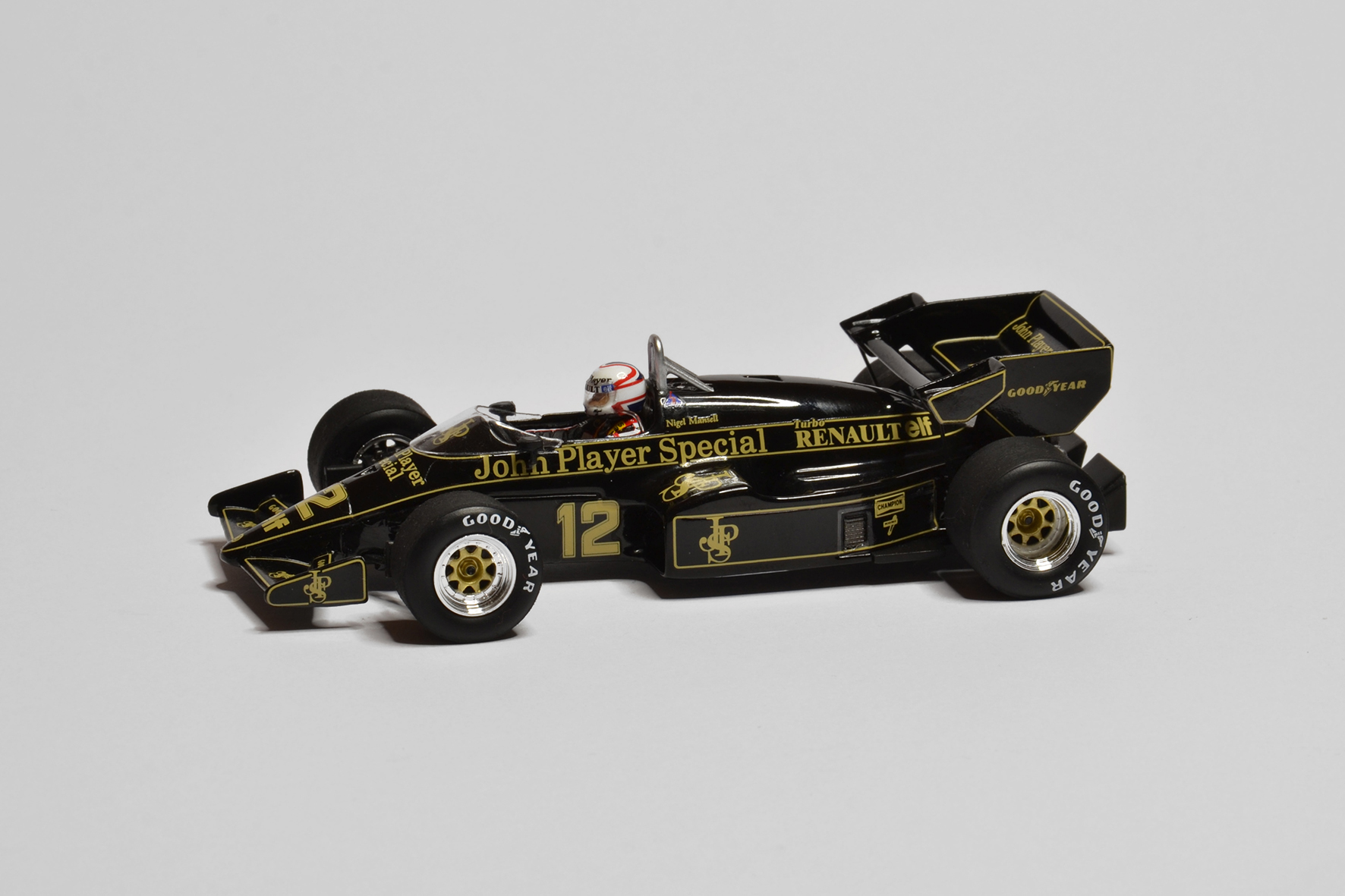 Lotus - Renault 95T | 1984 | Nigel Mansell | Spark