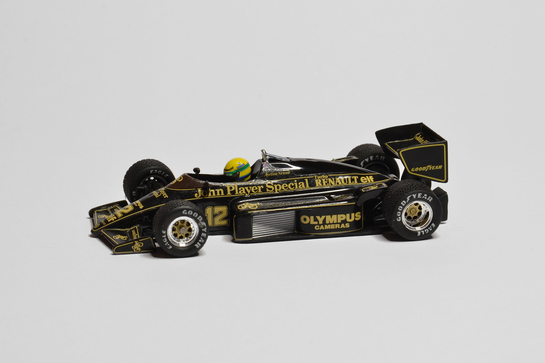 Lotus - Renault 97T | 1985 | Ayrton Senna | Minichamps