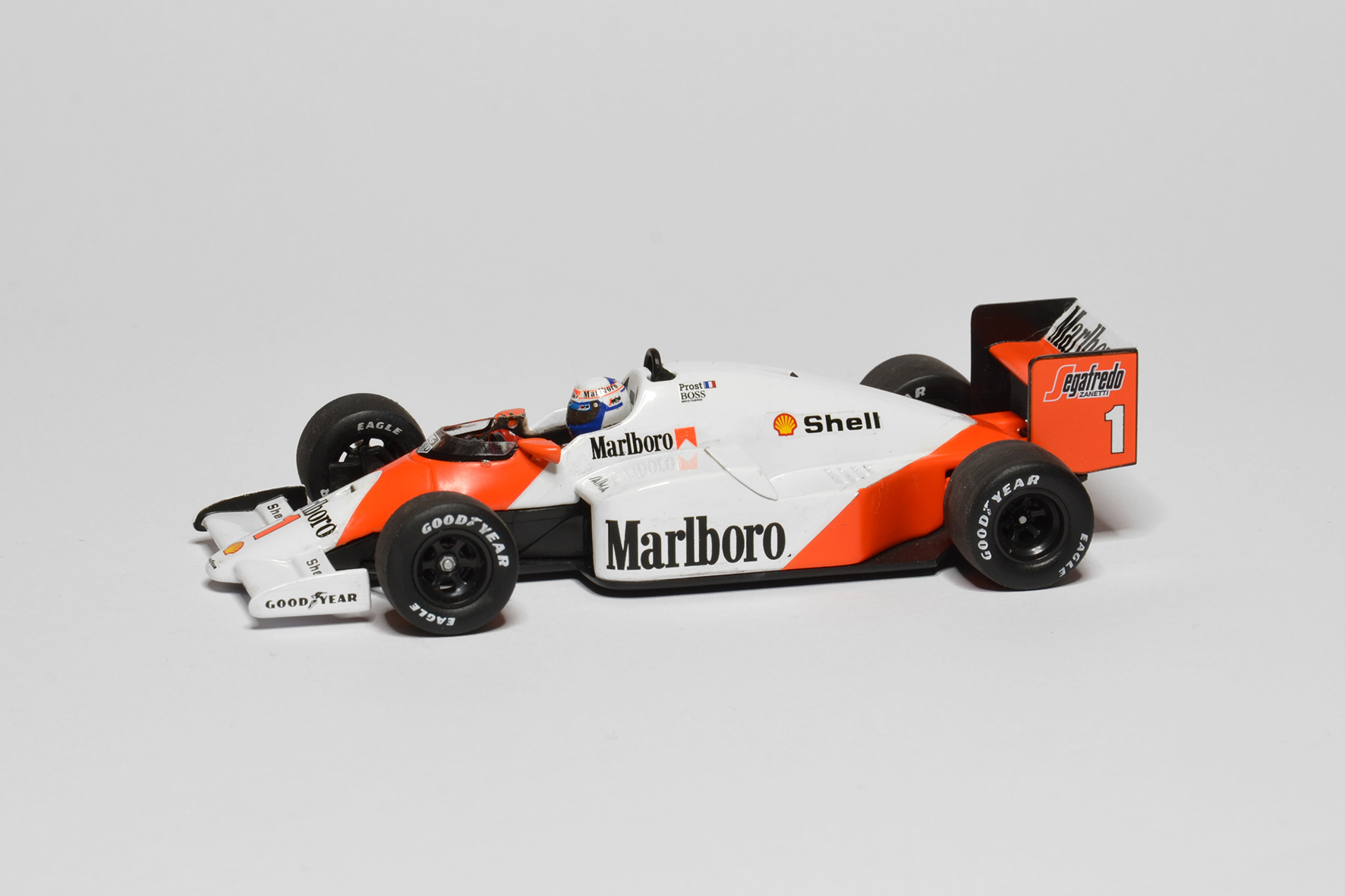 McLaren - TAG-Porsche MP4/2C | 1986 | Alain Prost | Minichamps