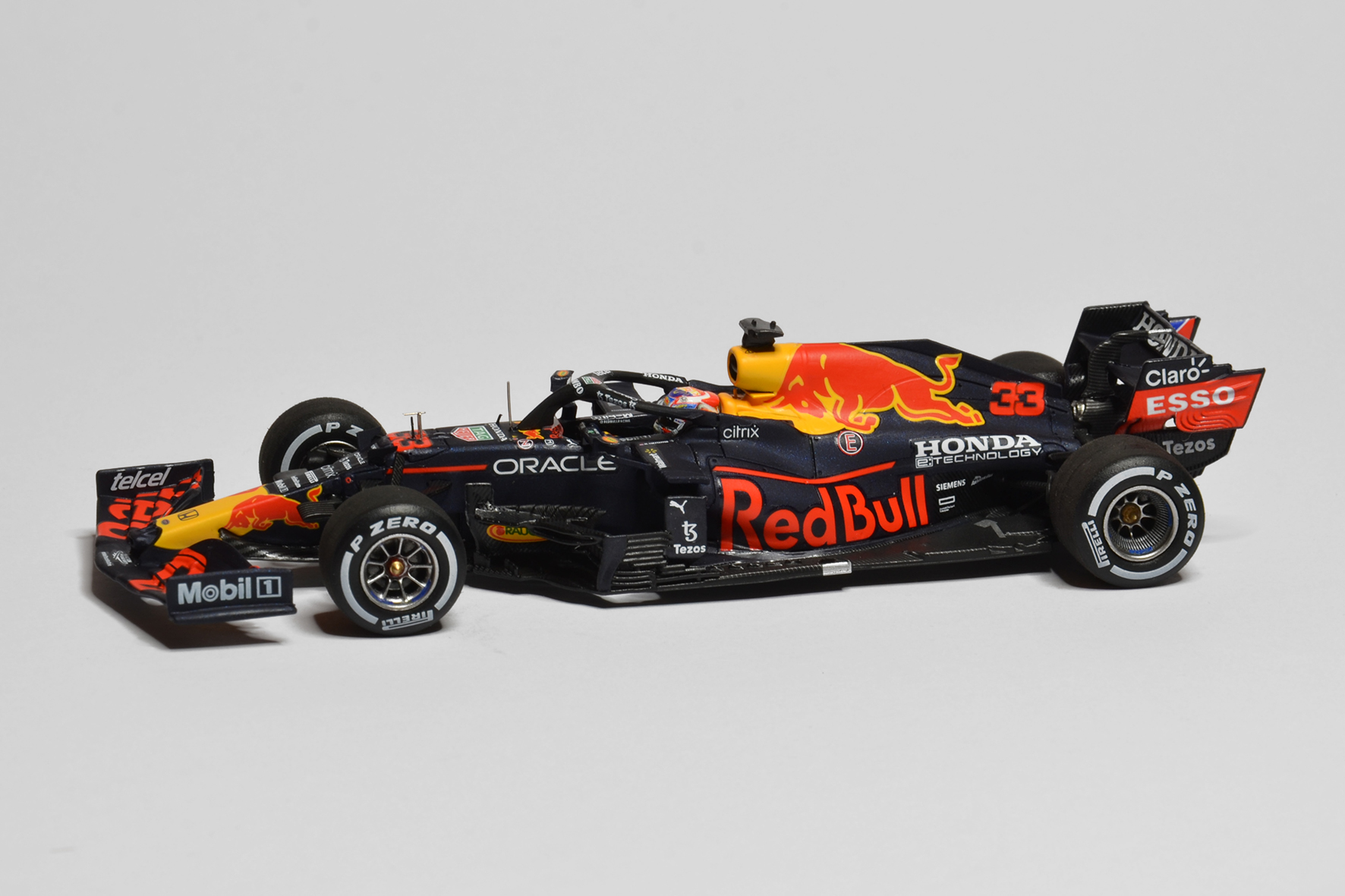Red Bull - Honda RB16B | 2021 | Max Verstappen | Spark