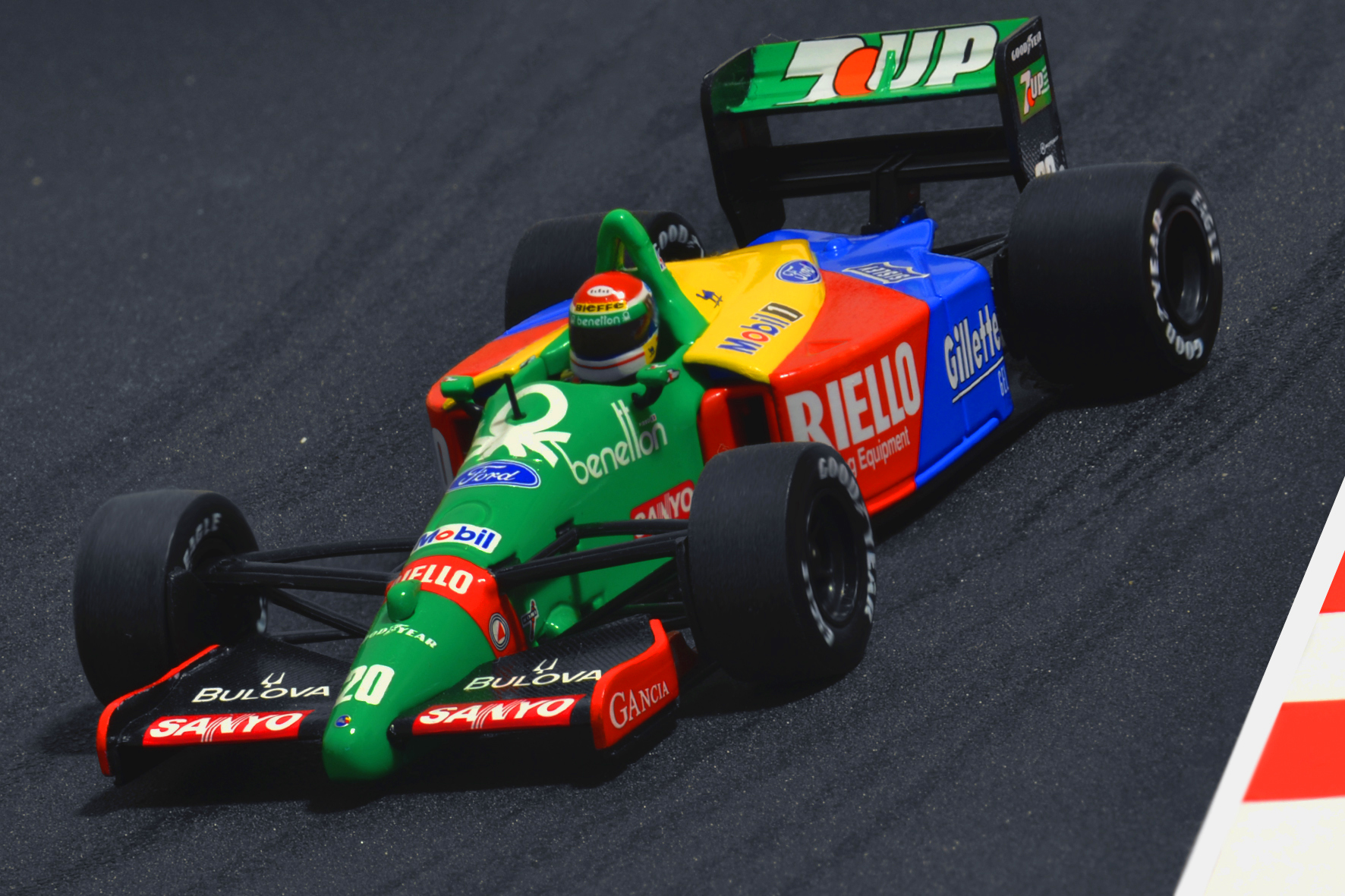 Benetton B189 Emanuele Pirro 1989 - Minichamps 1:43