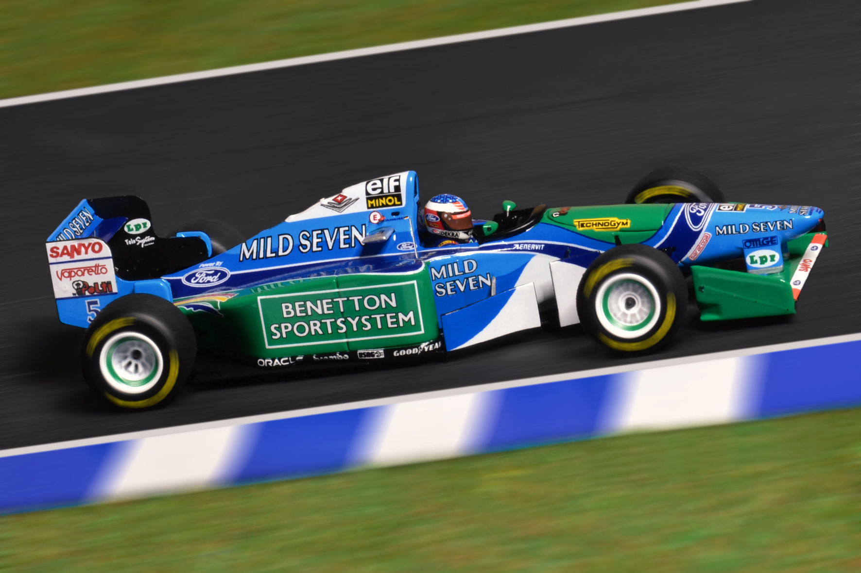 1994_benetton-b194_michael_schumacher_europegp.jpg