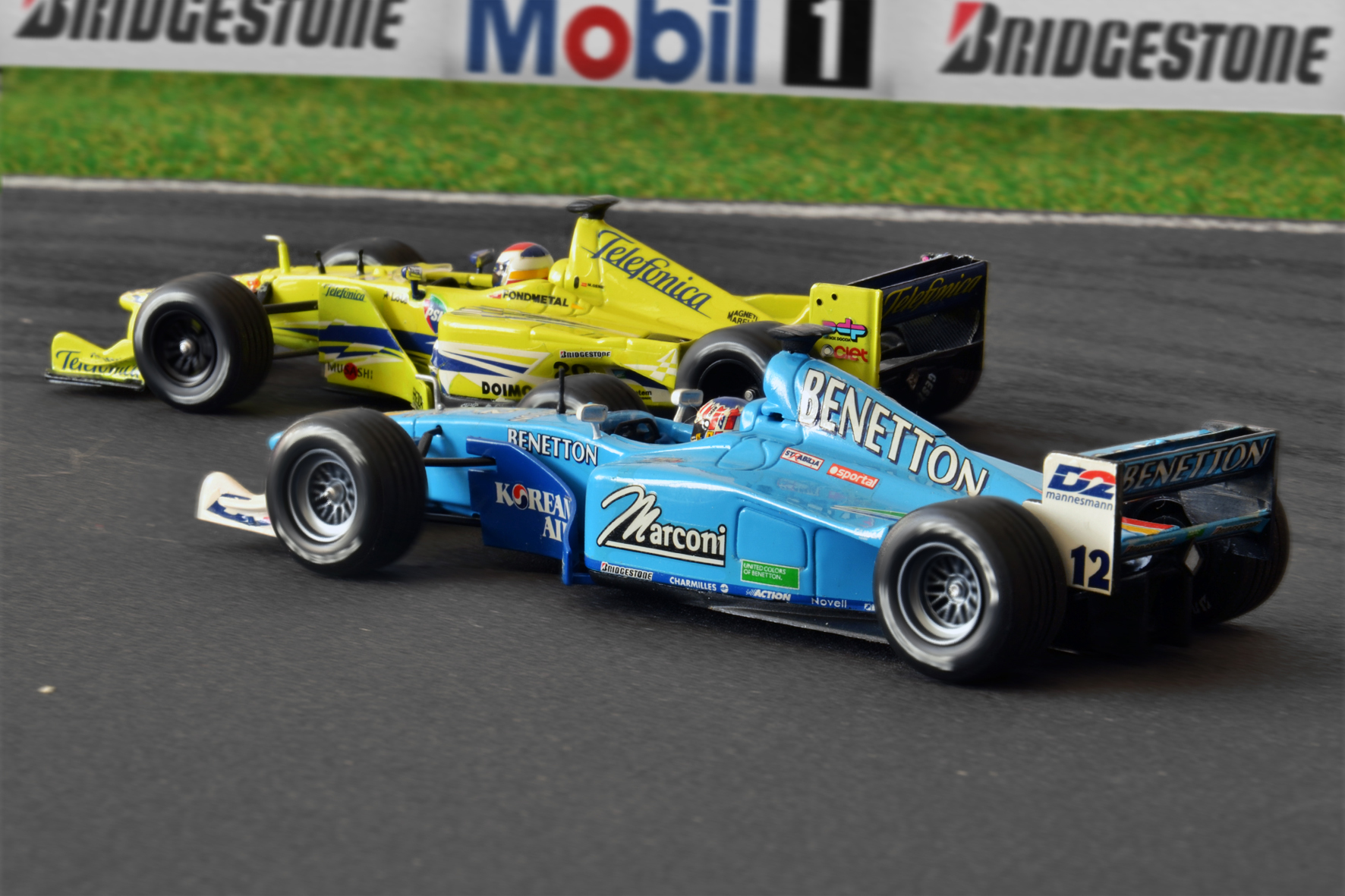 Benetton B200 Alexander Wurz & Minardi M02 Marc Gené<br />2000 - Minichamps 1:43