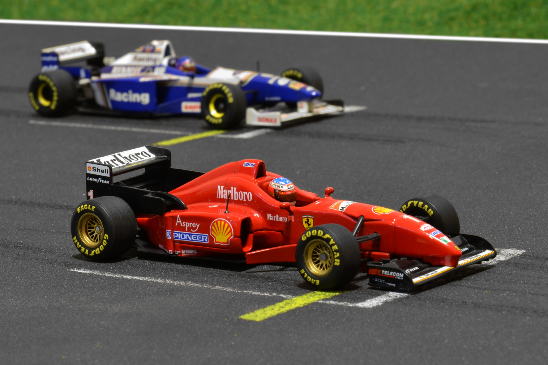 Ferrari F310 Michael Schumacher & Williams FW18 Jacques Villeneuve 1996 - Minichamps 1:43