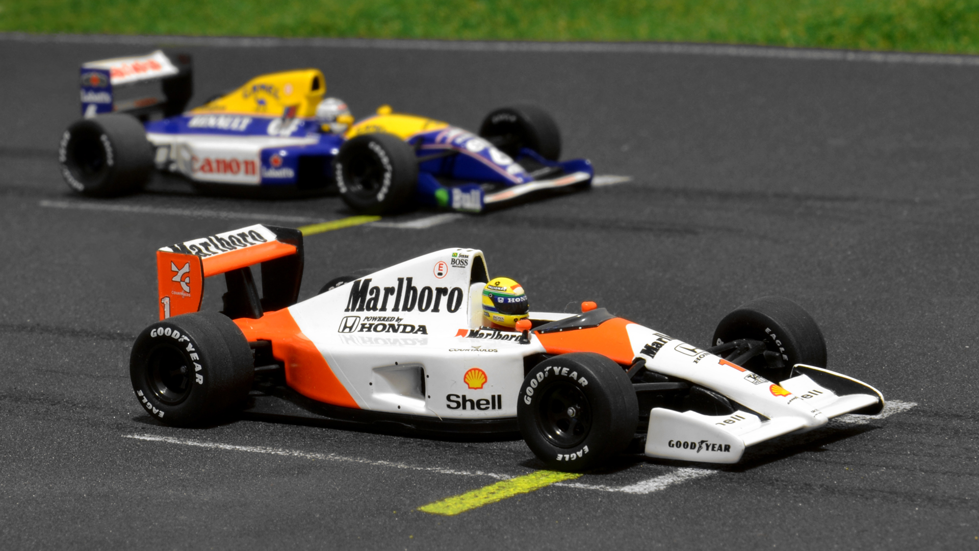 MP4/6 vs FW14