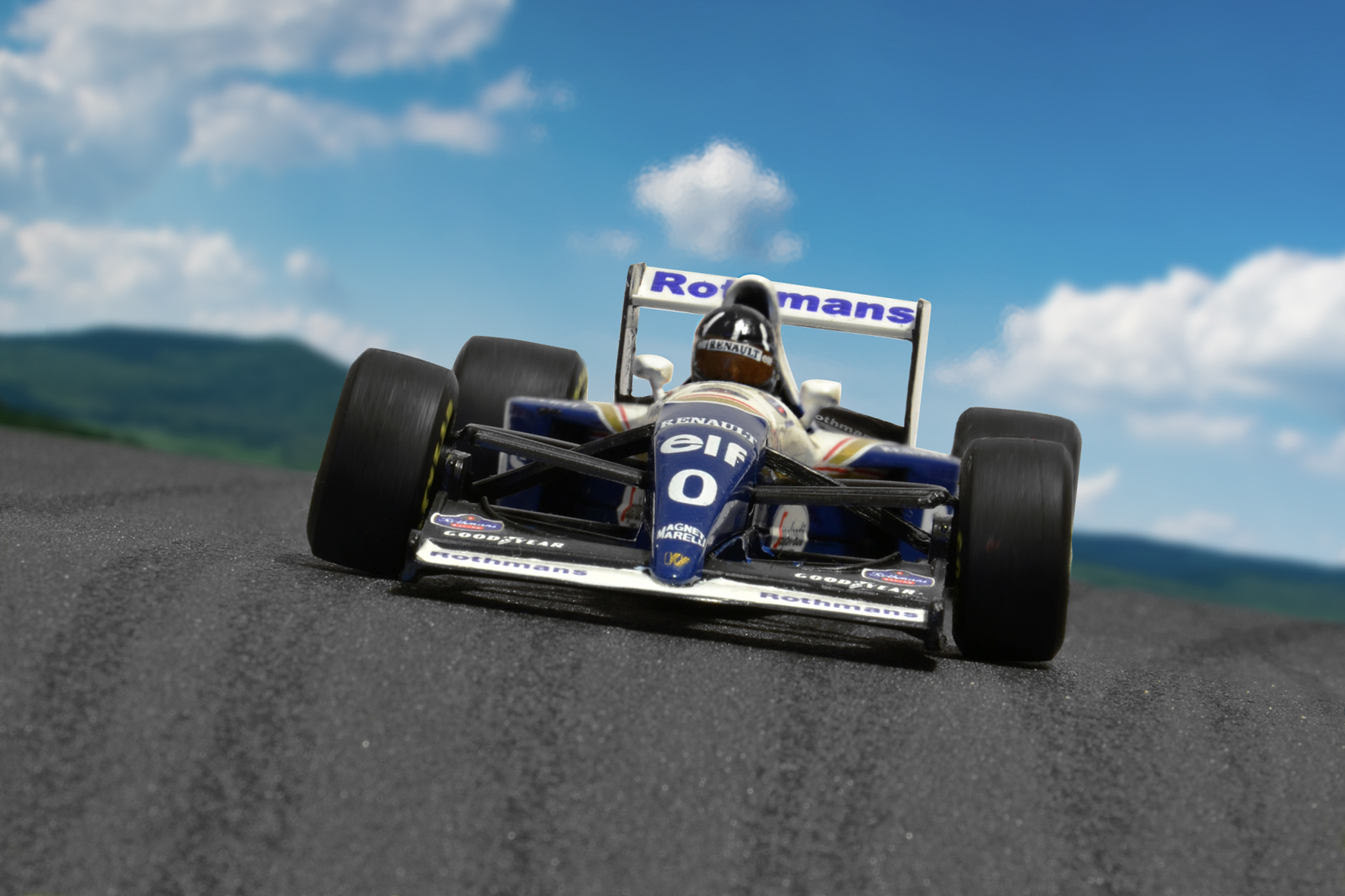 Williams FW16 1994-ből és a híres nullás rajtszám, amit Damon Hill viselt