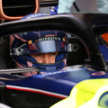 Ricciardo és Albon tréfás szócsatája: „Ha még egyszer ilyet művelsz…”