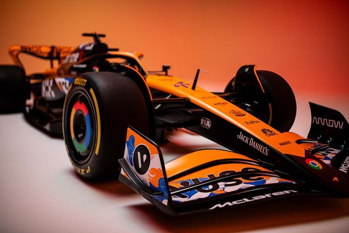 A McLaren csapat bemutatta az idei első egyedi festését a Japán Nagydíj előtt