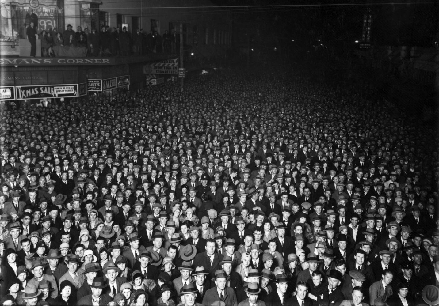 election-crowd-wellington-new-zealand-1931-photographed-by-william-hall-raine.jpg