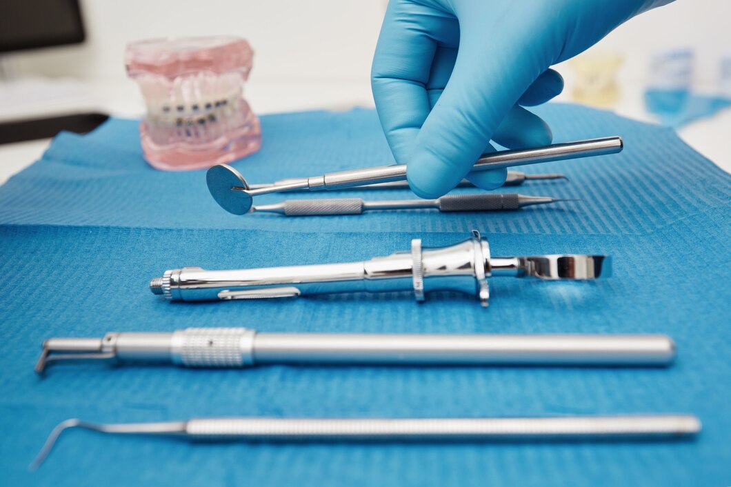 set-metal-medical-equipment-tools-dental-care_273609-13098.jpg