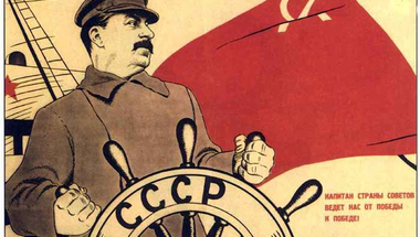 Говорит Москва: nagy októberi forradalom Sztálin utópisztikus épületei között