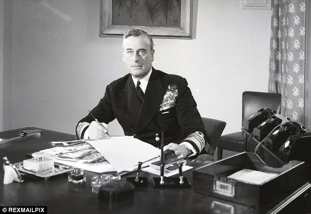 Lord Mountbatten, a Brit Királyi Hadsereg parancsnoka, a Habakuk-projekt felkarolója (Fotó: 99percentinvisible.org)