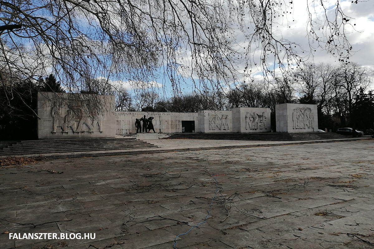 A Munkásmozgalmi Pantheon (Fotó: Jamrik Levente/Falanszter.blog.hu)