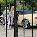 Egymilliós nadrágban szállt ki Várkonyi Andrea egy 120 milliós Bentley-ből
