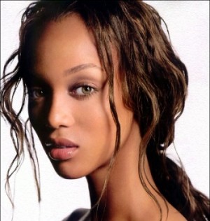 tayrabanks-300x316.jpg