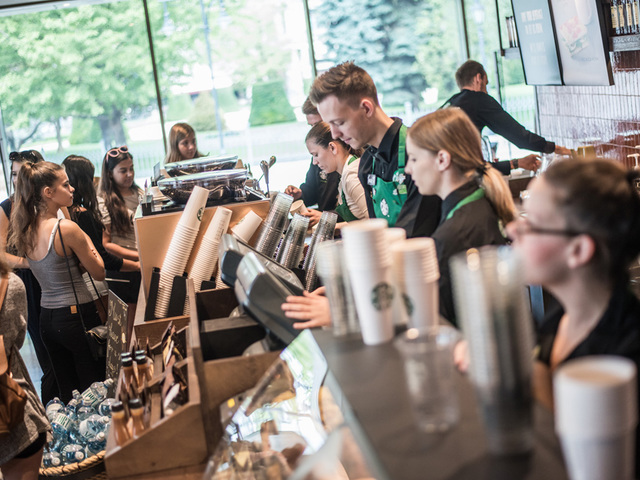 Megválasztották az év Starbucks baristáját