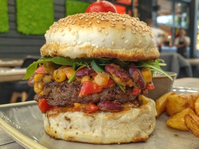 Kedvenc pizzahajónk szendvicsként - Mex Beef Burger