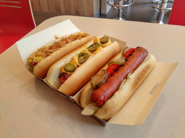 Hot dogokat kóstoltunk a Burger Kingben!