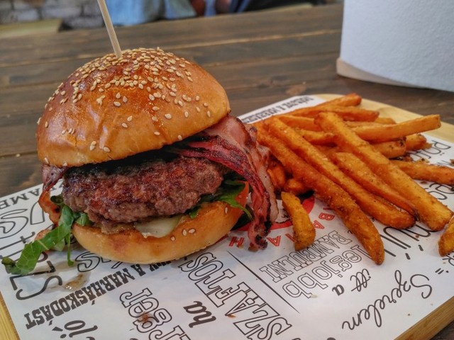 Burger Central #10: Bamba Bacon Burger - Bamba Marha