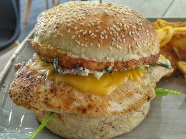 Sajtos-parajos-csirkés - Toszkán Burger