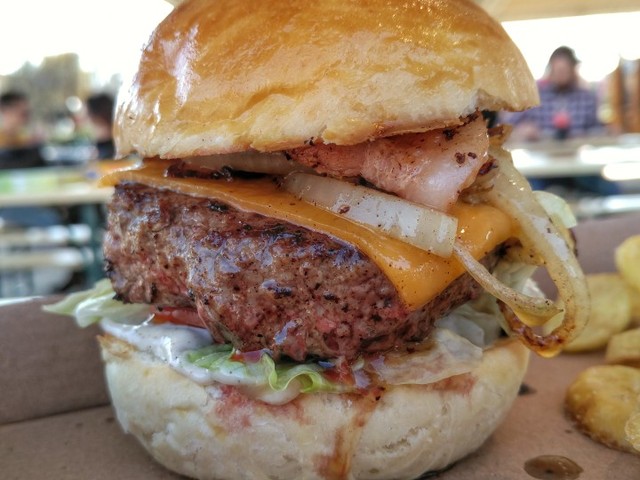 Burger Central #9: Bakker, burger a Westend tetején!
