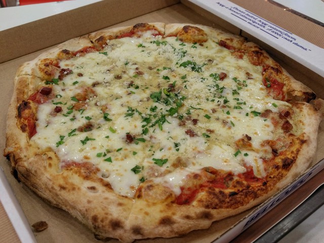 Olasz pizza Magyarországról - Carbonara pizza