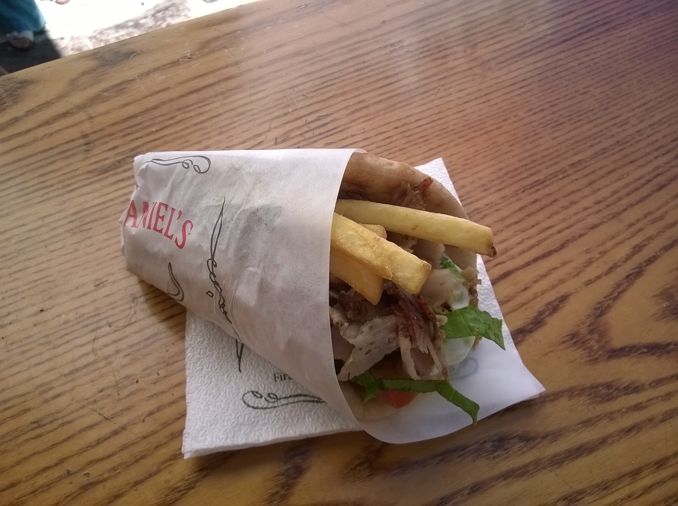 mcdaniels_gyros_szantorini_2.jpg