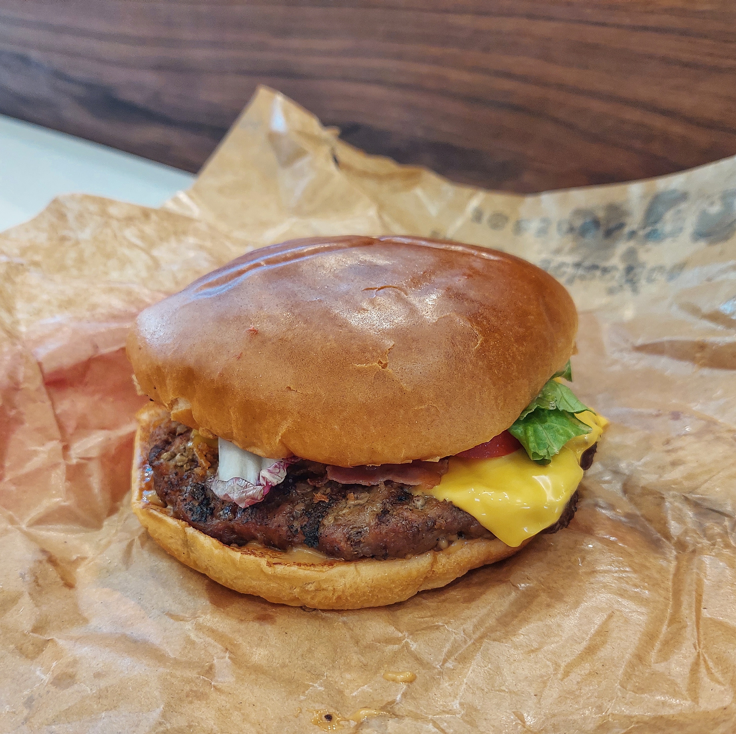 burger_king_kings_whisky_bbq_hamburger_bacon_cheddar_viszki.jpeg