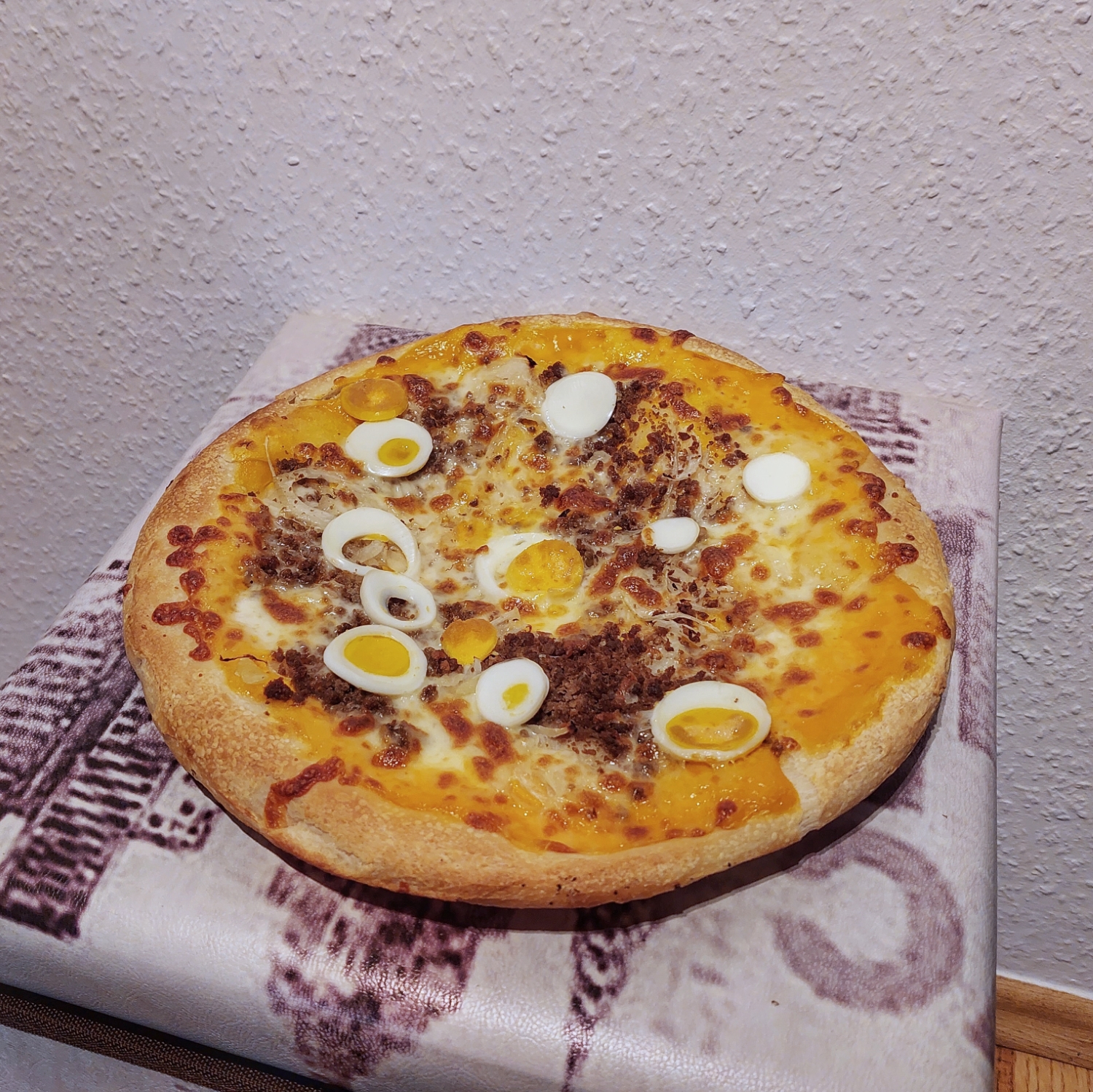 don-pepe-akcios-marciusi-pizza-cheddar-mozzarella-sajt-marha-hagyma-2022.jpeg