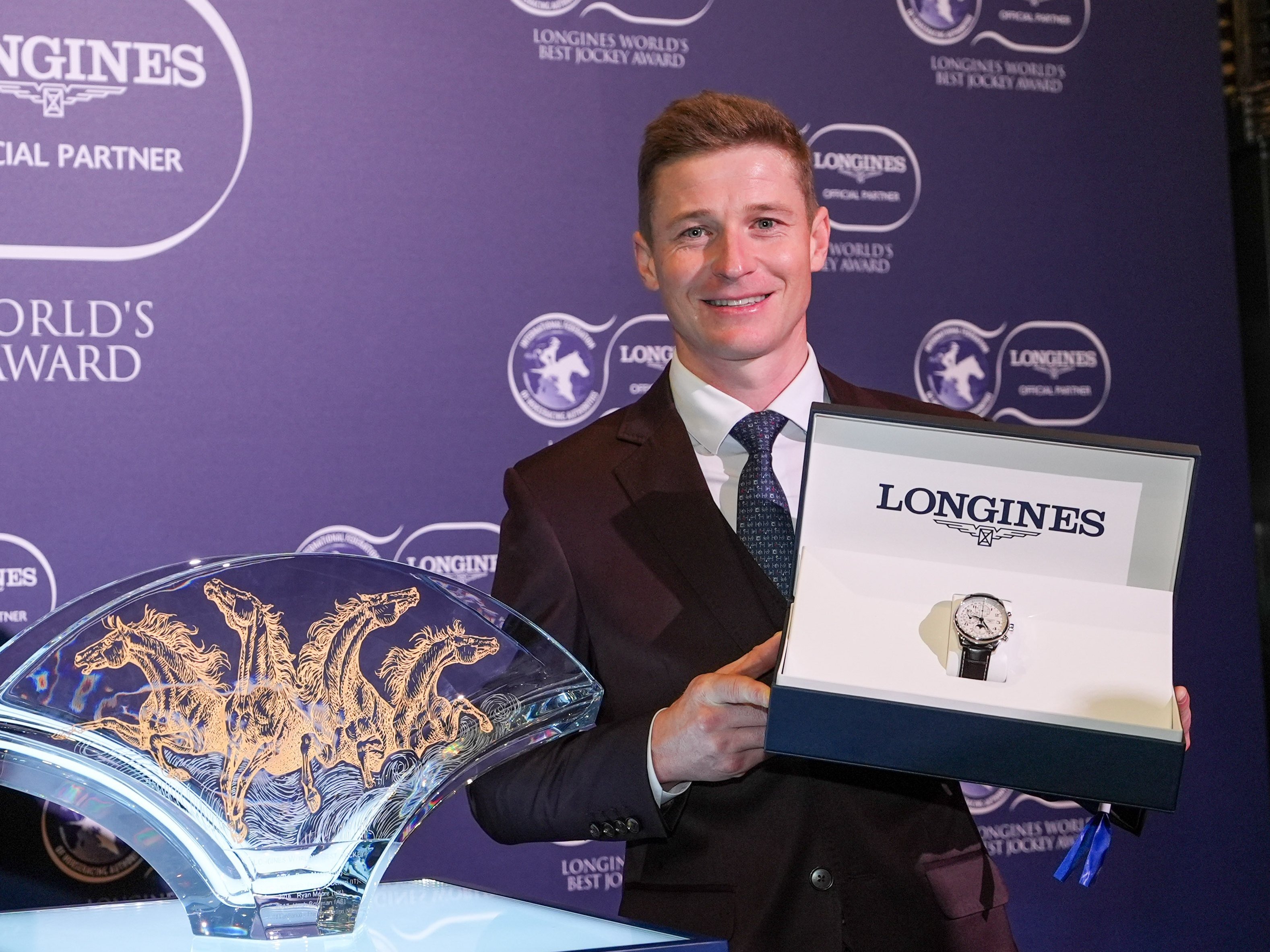 A világ legjobb zsokéja kispadon!