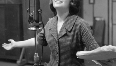 Ruttkai a lemezjátszón