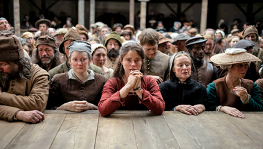 Shakespeare rágja a körmét